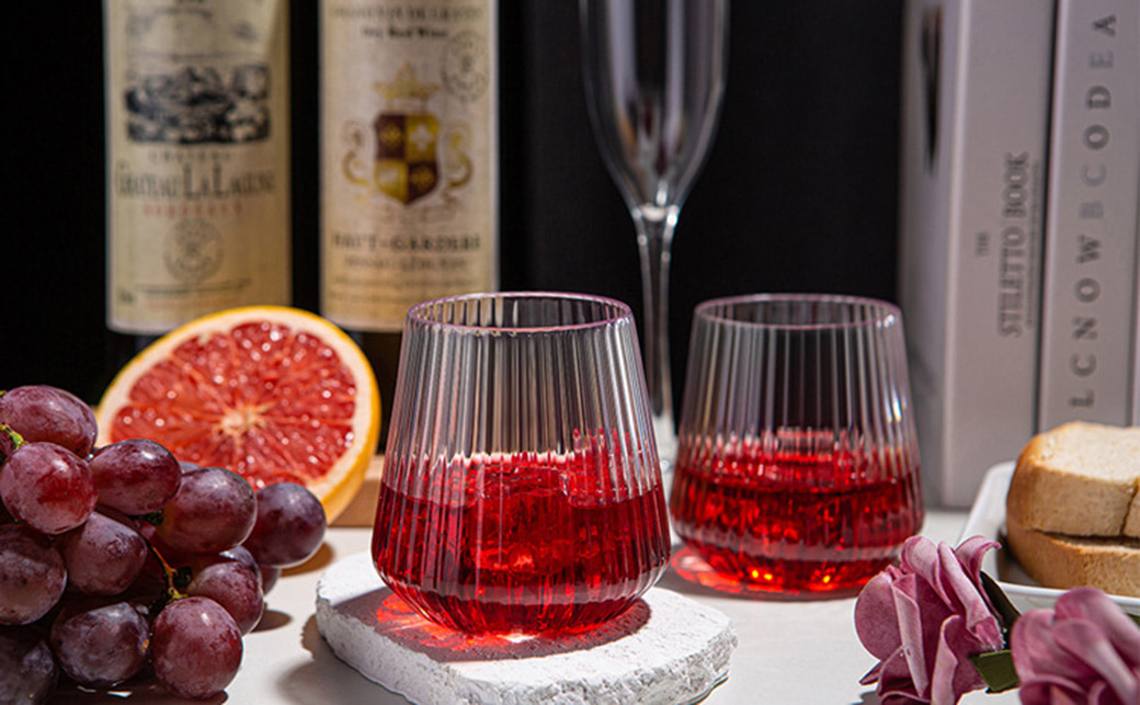 Plastic Stripe Wine Cup